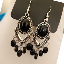 Load image into Gallery viewer, Black and Silver Fashion Drop Earrings
